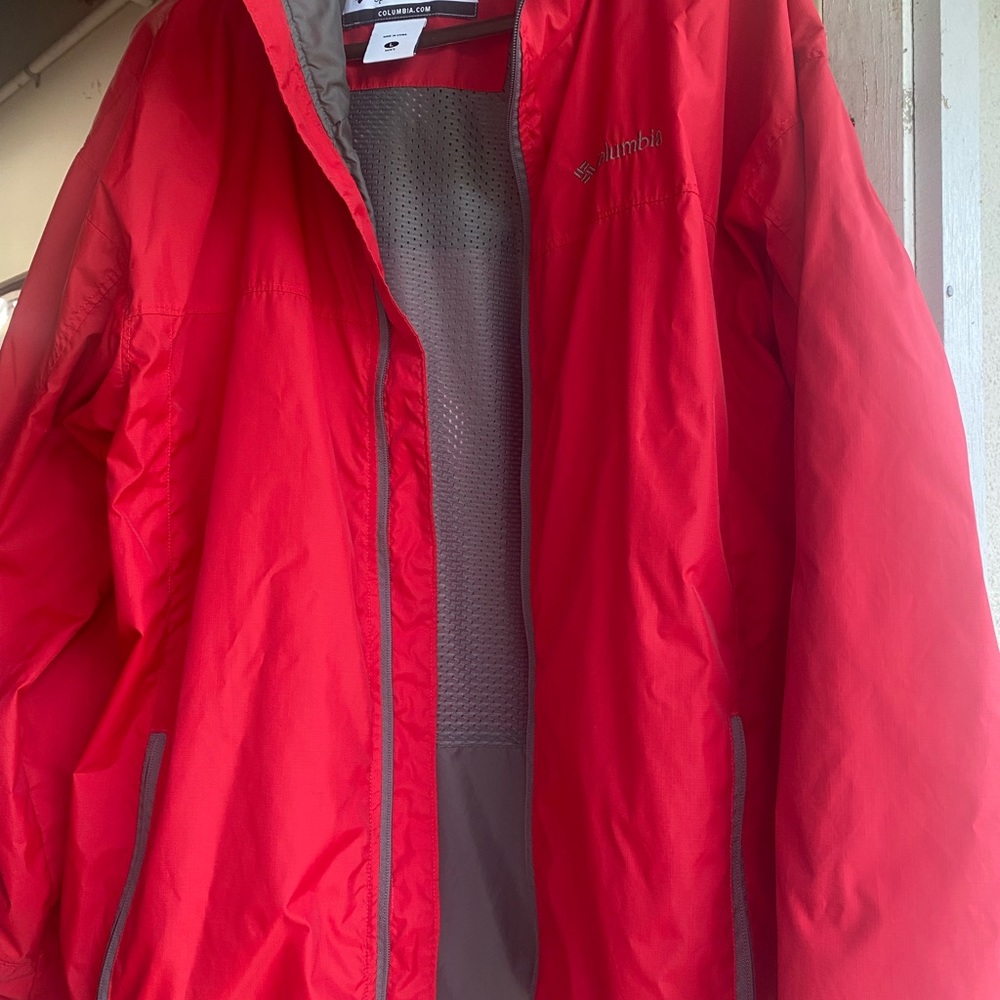 Columbia Men’s water resistant jacket. Large.